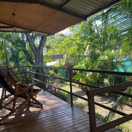 Jazlyn Lodge & Tours パケラ エクステリア 写真