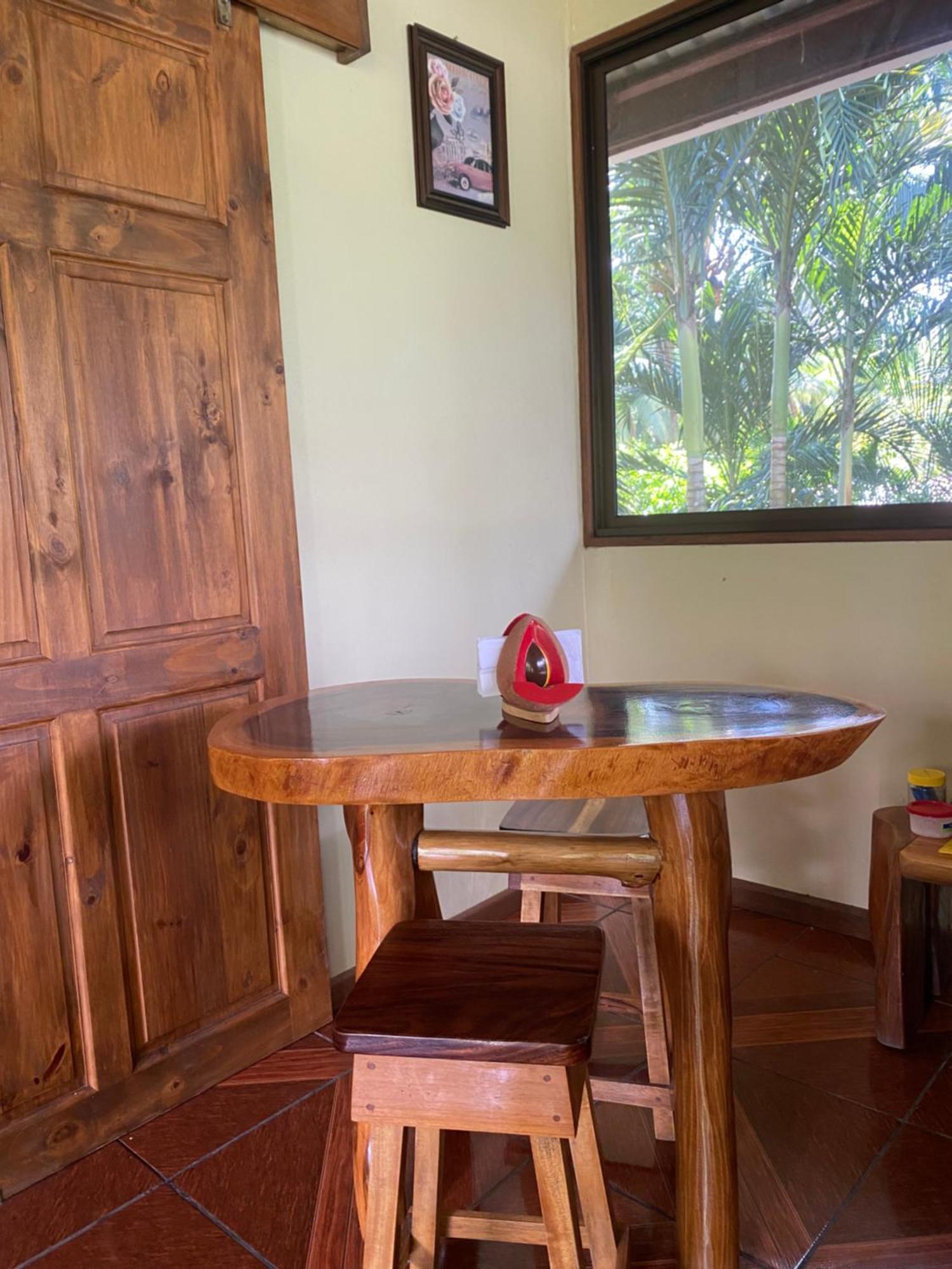 Jazlyn Lodge & Tours パケラ エクステリア 写真